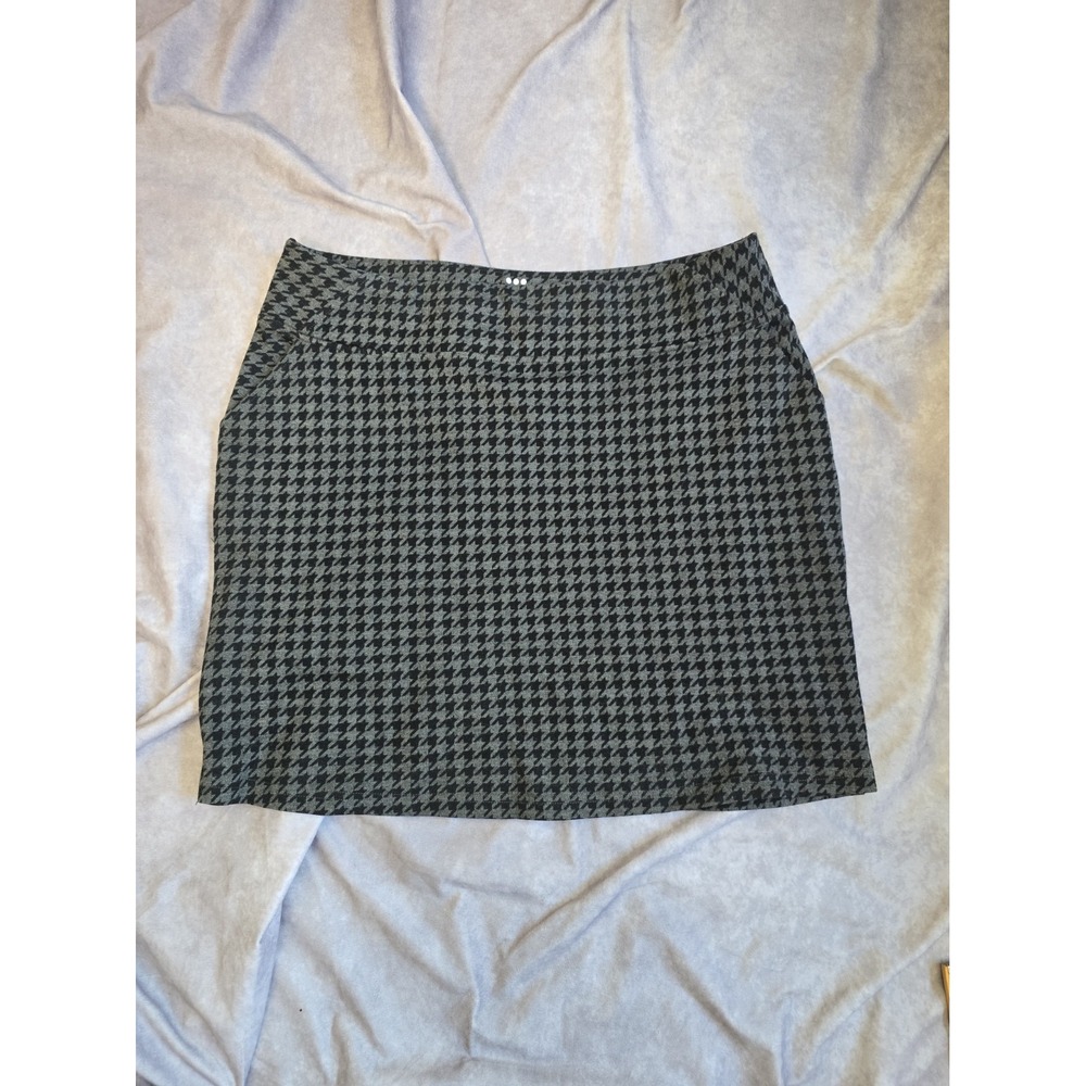 Title Nine Houndstooth Gray Black Skirt Size XL Pockets